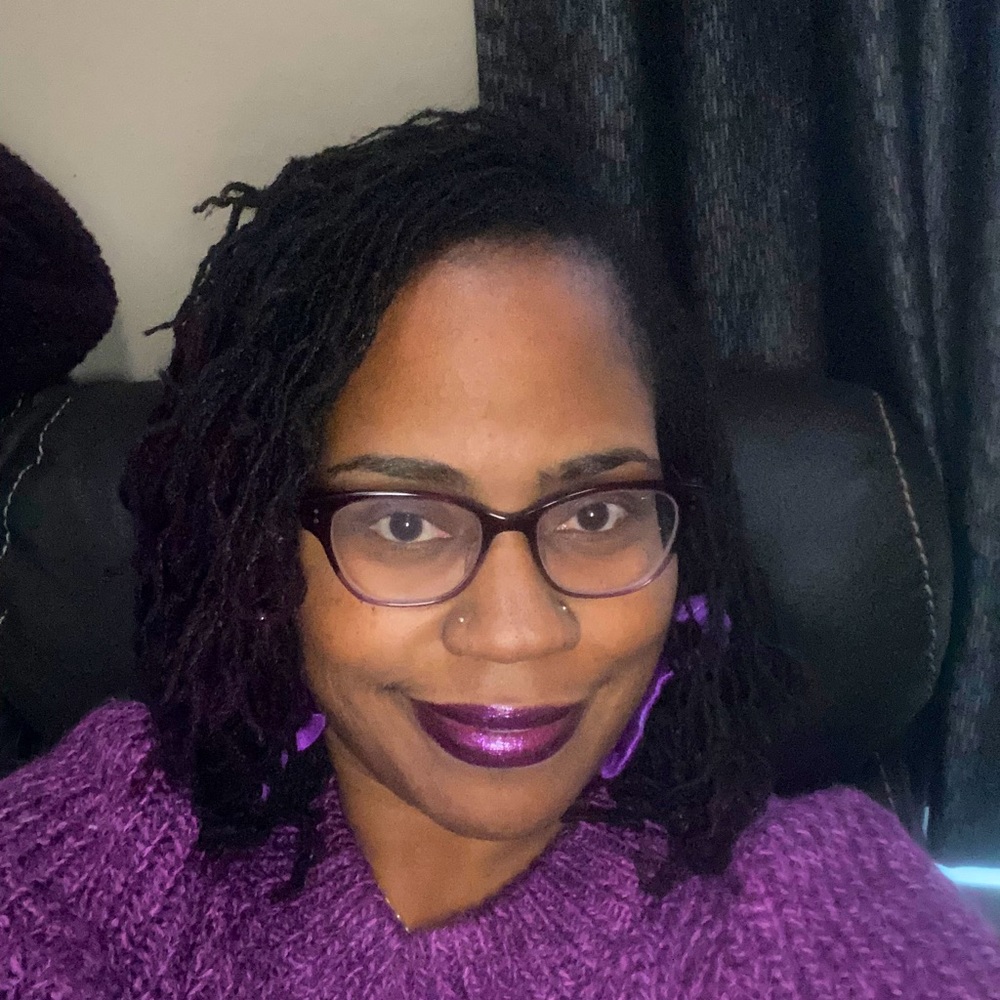 Meet your Posher, Felicia